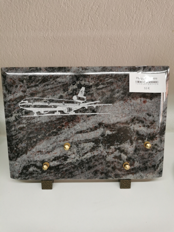 1679480513505916495292808570449